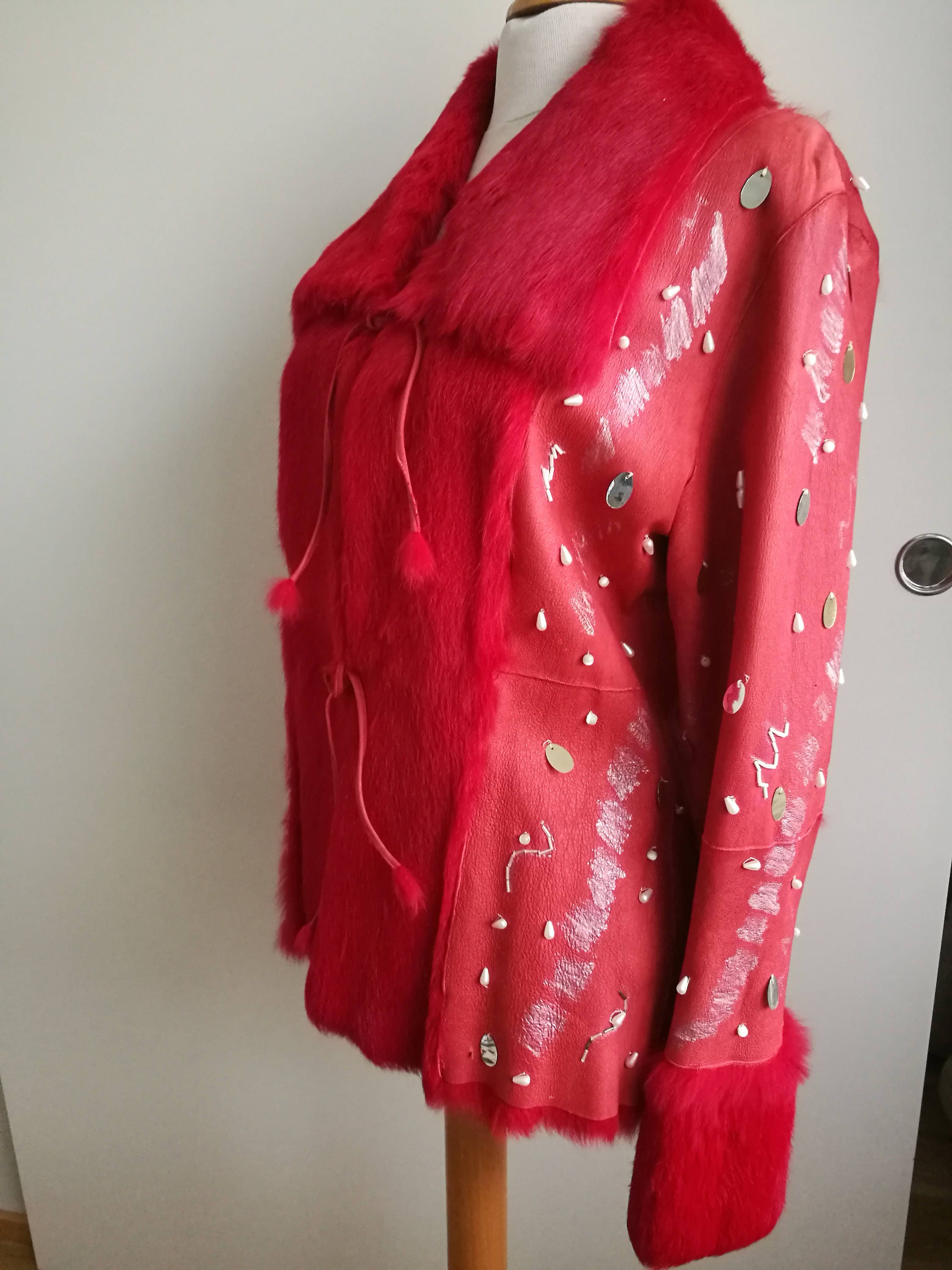 Fabuleux manteau en fourrure véritable rouge tremble. Taille Moyenne.Chic. Etsy France