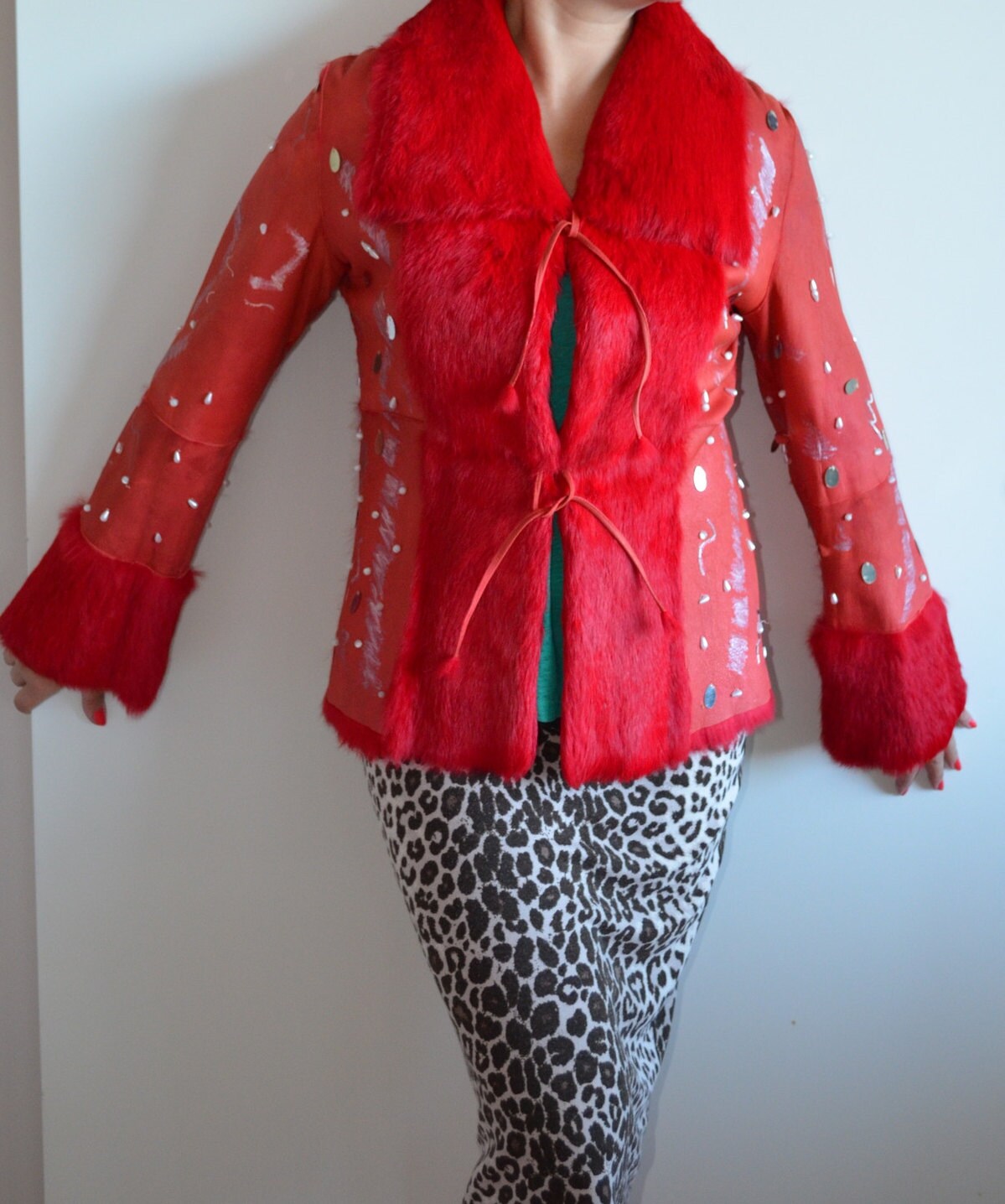 Fabuleux manteau en fourrure véritable rouge tremble. Taille Moyenne.Chic. Etsy France