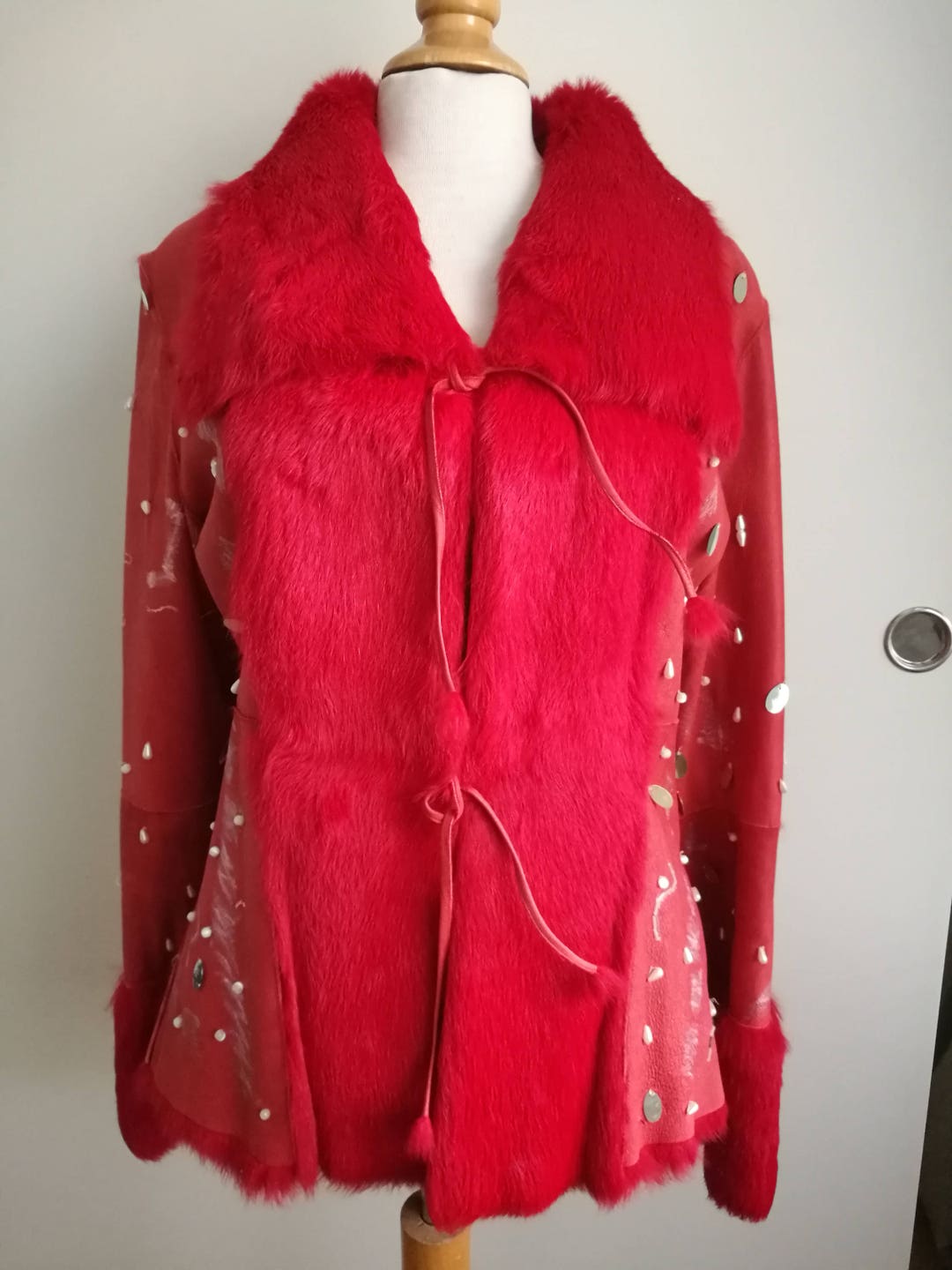 Fabuleux manteau en fourrure véritable rouge tremble. Taille Moyenne.Chic. Etsy France