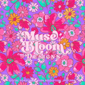 Puede incluir: Un vibrante patrón floral con grandes flores rosas y flores naranjas más pequeñas, hojas verdes y detalles blancos sobre un fondo morado. El texto "Muse Bloom Designs" está superpuesto al diseño. Las palabras "DIGITAL DOWNLOAD HIGH RESOLUTION. JPEG/RGB" están en la parte inferior.
