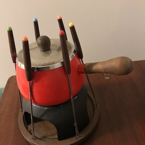 Vintage M Kamenstein &quot;Fondue Set,&quot; Red Porcelain Enamel, 2-QT, Japan, Retro, MCM, New in Box, Pot, Burner, Forks, Lid, Stand, Wood Base