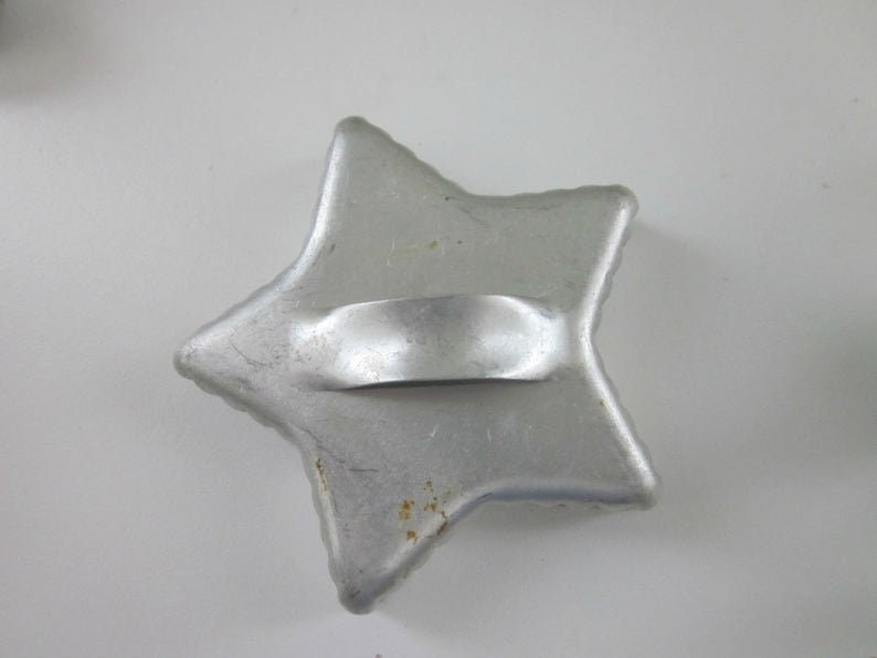 Vintage Aluminum Cookie Cutters Crescent Moon Circa 1950s Leaf Star Diamond Mixed Set of Five Round Excellent Condition