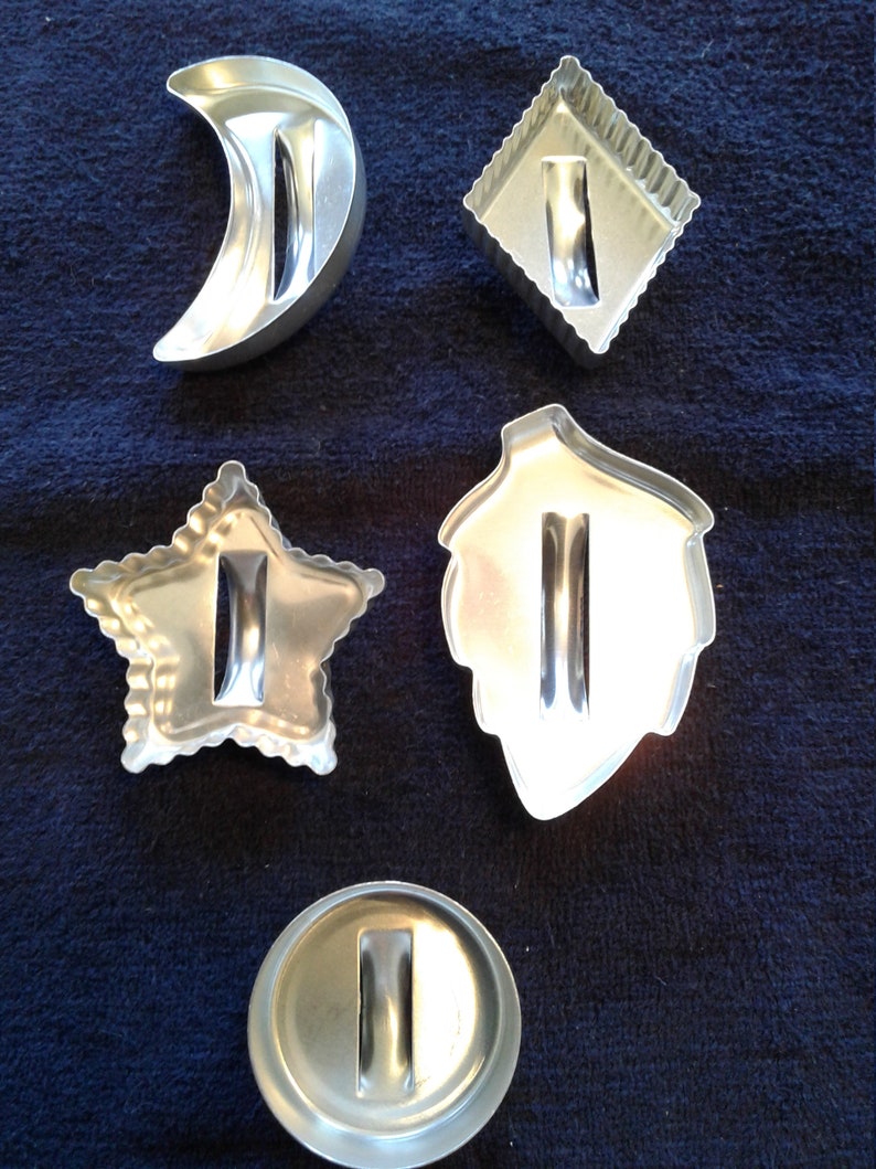 Vintage Aluminum Cookie Cutters Crescent Moon Circa 1950s Leaf Star Diamond Mixed Set of Five Round Excellent Condition