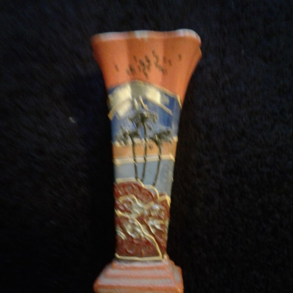 Vintage 1950s Satsuma Style Moriage Mini Bud Vase, Orange Background with Blue Mountain and Lake, Made In Japan, Good Vintage Condition