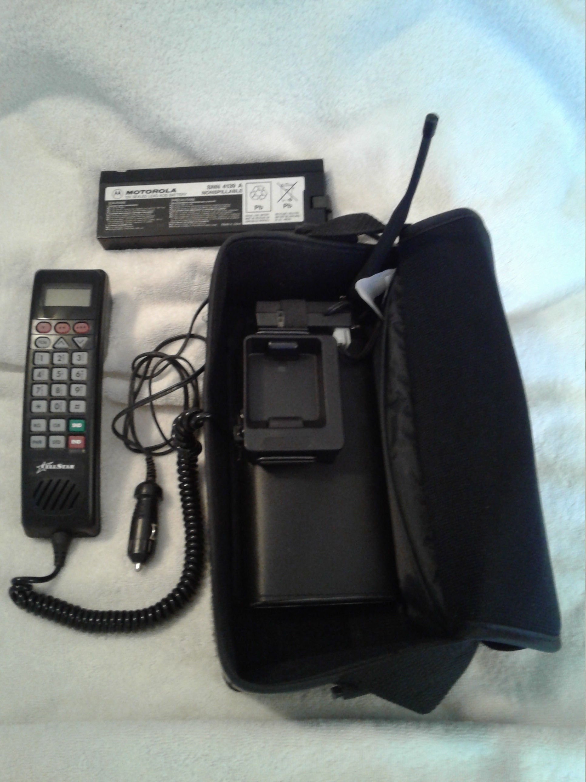 Motorola Bag Phone for Sale in Latrobe, PA - OfferUp