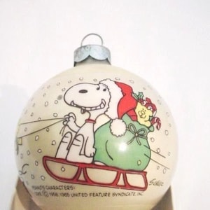 Vintage Hallmark &quot;Snoopy and Woodstock Reindeer&quot; Christmas Ball, 1990s, Very Good Condition, No Original Box