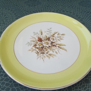 Vintage Cunningham and Picket, Pattern Sunglow, Plates, Bowls, Tray, Made by Homer Laughlin, Circa 1950s, Daisies and Wheat