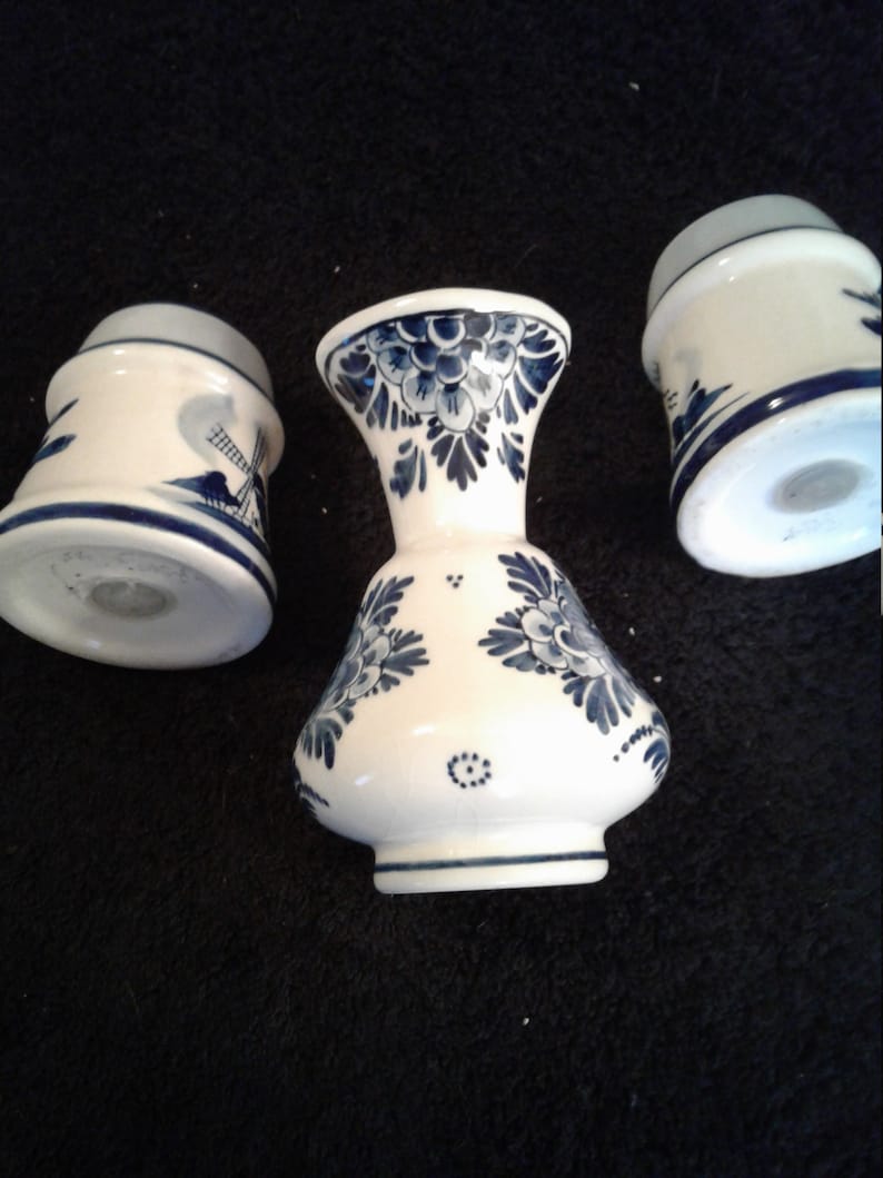 porcelaine vintage Delf, sept pièces, fabriquée en Hollande, peinte à la main, bleu et blanc classique, état de menthe image 9