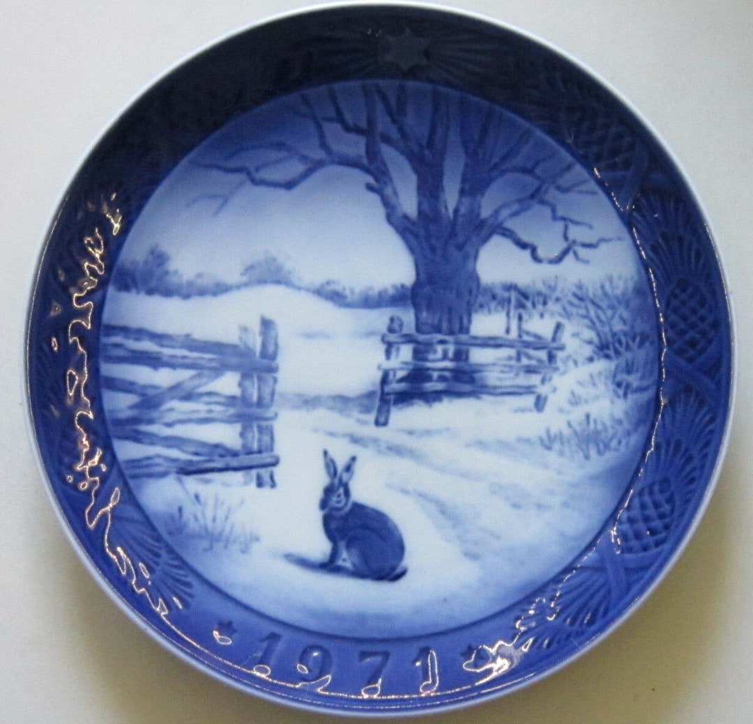 Vintage Royal Copenhagen Annual Christmas Plate, 
