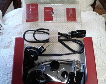 Vintage 1960s Universal Travel Iron Kit by General Electric, Steam and Dry Iron, 15UI-16T, Original Case, Very Good Condition