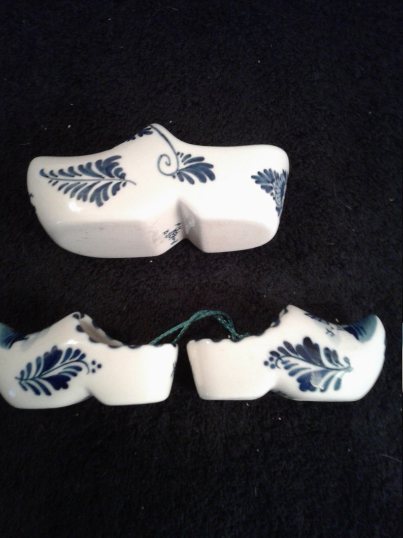 porcelaine vintage Delf, sept pièces, fabriquée en Hollande, peinte à la main, bleu et blanc classique, état de menthe image 5