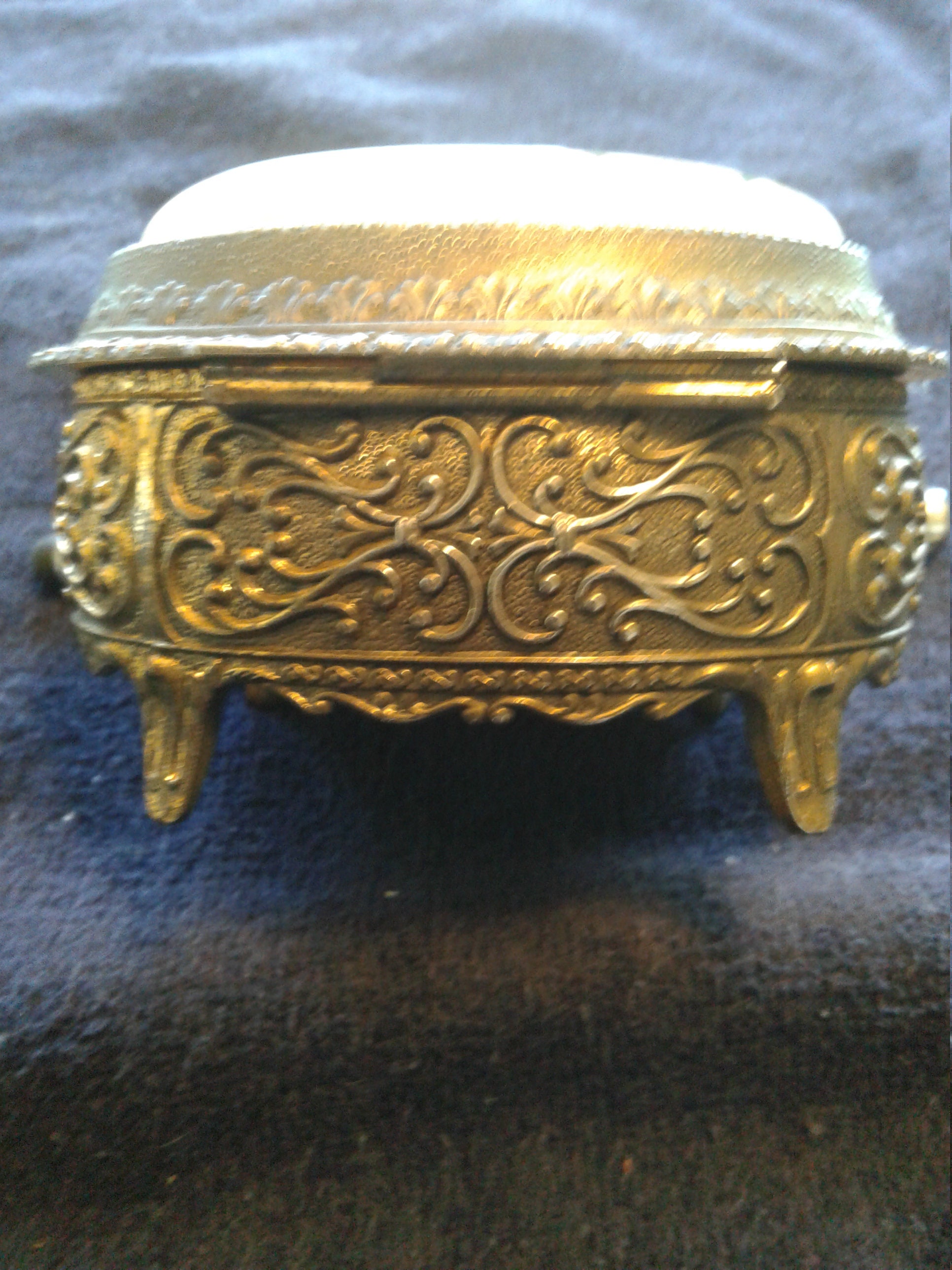 25th Anniversary Music Box ILG main image 1