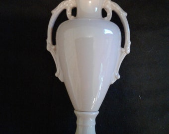 Vintage Pink Grecian Urn Style "Bud Vase", Excellent Condition, 7 3/4" T x 3 3/4" W with 2 1/4" Base Diameter