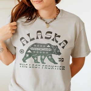 Alaska Bear shirt, The Last Frontier, Alaska Native Tshirt, Alaska Cruise shirt, Tribal Bear graphic Tee, Alaska Retro T-shirt. Men&#39;s Shirt