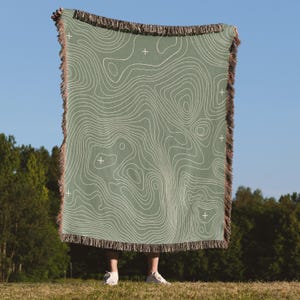 Coperta tessuta con mappa topografica, coperta con mappa topografica delle montagne, regalo per campeggio, escursionista, coperta, atmosfera di vita all'aria aperta, linee bianche su verde