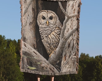 Gewebte Decke mit Streifenkauz-Motiv, 100 % Baumwolle, rustikale Wohndekoration, Wandteppich mit Eule im Baum, Geschenk für Vogelliebhaber