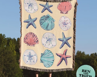 Sea Shells Woven Blanket, Nautical Home Decor, Ocean Gift, Beach House Throw Blanket, Coastal Living Gift, Maritime Trend Blanket