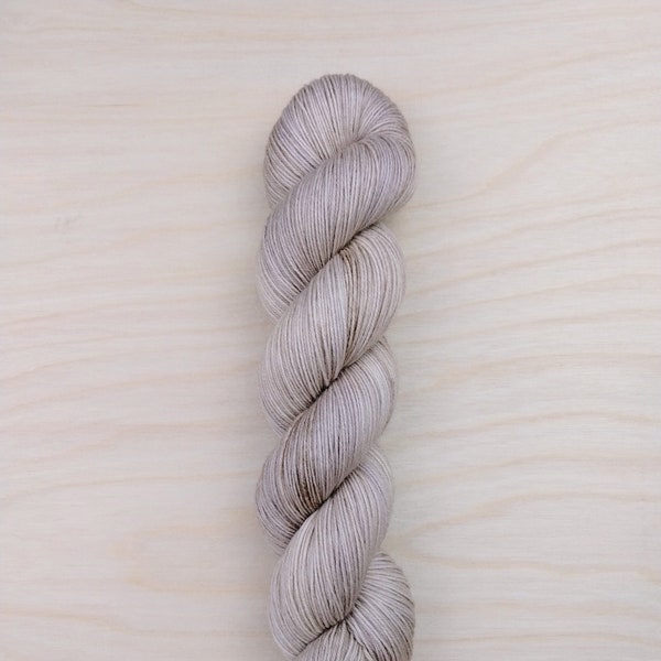 ANTIQUE - Handdyed Tonal Yarn, Pale Beige, Fingering/Sock Weight, 75/25 Merino Wool & Nylon