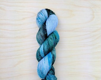 LOTHLORIEN - Handdyed Yarn, Fingering/Sock Weight, 75/25 Merino Wool & Nylon