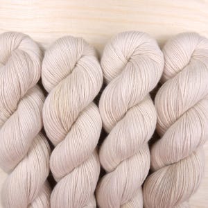 NATURALLY DYED Soft Single 004 - Fingering Weight 100% Organic Merino Wool NSW