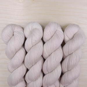 NATURALLY DYED Soft Single 005 - Fingering Weight 100% Organic Merino Wool NSW