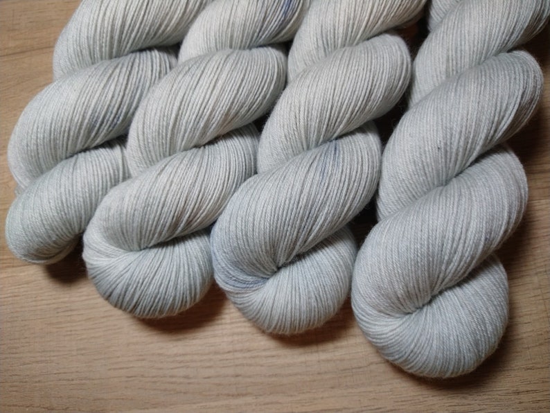 STRATUS Handdyed Tonal Yarn, Light Gray, Fingering/Sock Weight, 75/25 Merino Wool & Nylon image 7