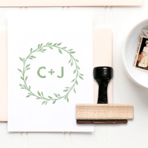 Monogramm Stempel - Hochzeitsstempel - Hochzeitsstempel - Holzstempel - Lorbeerkranz Stempel - Initialen Monogramm