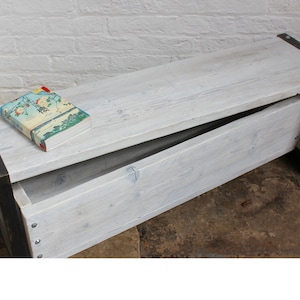 Finizio Reclaimed White Washed Scaffolding Board Low Bench/Storage, Angle Iron Steel Framed Legs and a Wheel Out Drawer Unit Below