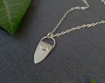 Gold Plated Petite Labradorite Pencil Point Pendant PE2DG