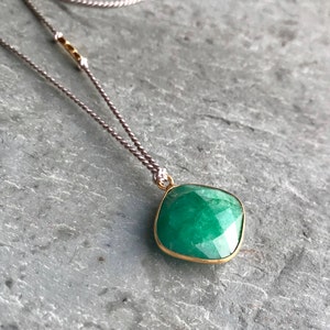Silk Necklace with Raw Emerald, Gold Filled, Silk Cord Necklace, Minimal Emerald, Bezel Set, Square Stone, Gold Edge, Thin Silk, Floating