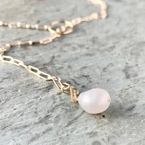 Gold Paperclip Chain Necklace with Pearl, Gold Filled Lariat Necklace with Large Pearl Drop, Baroque Pearl on Rectangle Chain, Chic Modern image 2