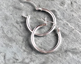 Sterling Silver Hoop Earring, Small Hoop with Hinge Clip, 20mm Plain Hoop, Clip on Hoop Earring, Silver Sleeper Earring, Simple Click Hoop