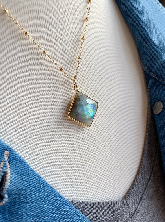 Flower Necklace with Crystals and Satellite Saturn Bead Chain Flower Necklace with Crystals and Satellite Saturn Bead Chain