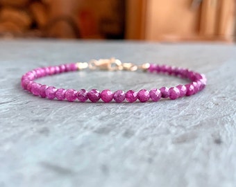 Verfijnde robijnarmband, sterling zilver of verguld, geboortesteen van juli, roze edelsteenarmband