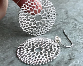 Mandala-Ohrhänger aus massivem Sterlingsilber, geometrisches Blumenmuster