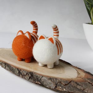 Needle Felted Ginger Cat Figurine: Wool Nursery Decor Miniature