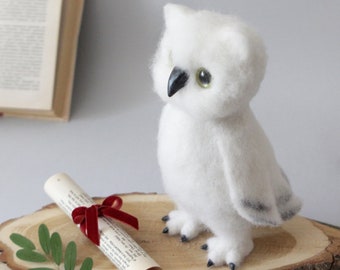 Polar owl, needle felted snowy owl collectible sculpture, realistic animal figurine, christmas gift, home office decor