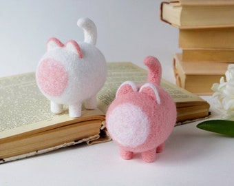 Two cute pink siamese cats, needle felted collectible animals sculpture, cat lover gift, kawaii kitten, valentine gift, felt cat toy