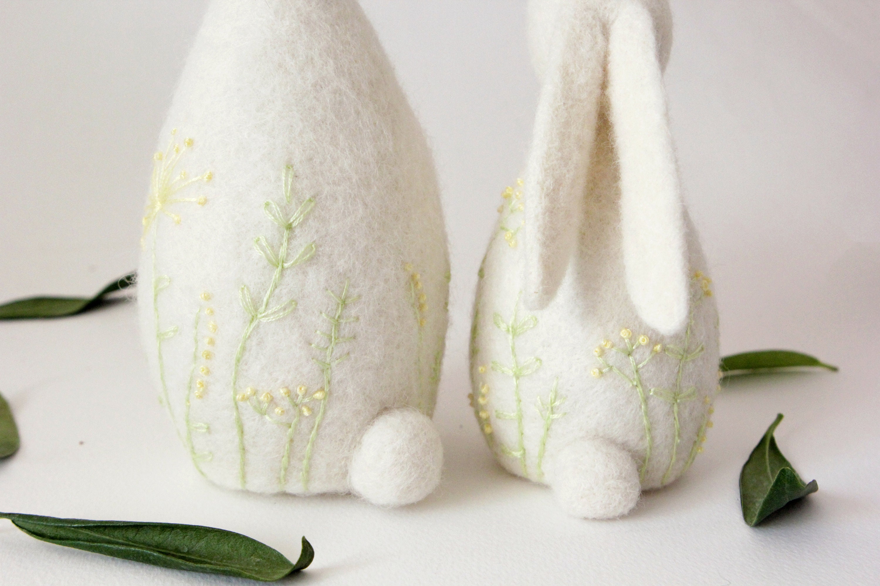 Needle Felted Bunny Couple, Easter Decor, White Wool Rabbits Set ...