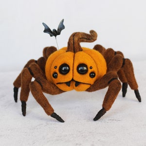 Halloween pumpkin spider monster, halloween display, creepy pumpkin decor, halloween gift, Spooky Halloween, Needle felted Ooak image 2