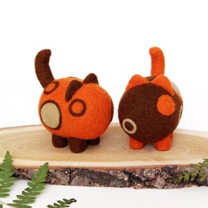 Two needle felted ginger cats, autumn decorations, fall home decor, cat lover gift, wool animals, cute desk accessories image 7