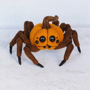 Halloween pumpkin spider monster, halloween display, creepy pumpkin decor, halloween gift, Spooky Halloween, Needle felted Ooak image 10