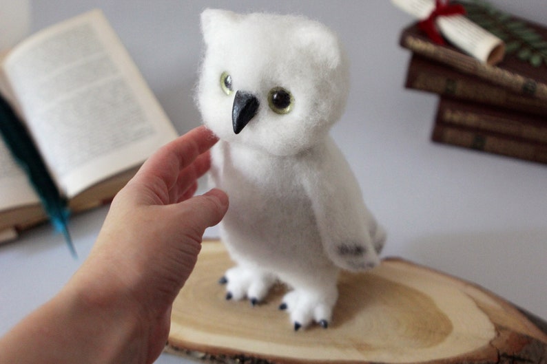 Polar owl, needle felted snowy owl collectible sculpture, realistic animal figurine, christmas gift, home office decor image 5