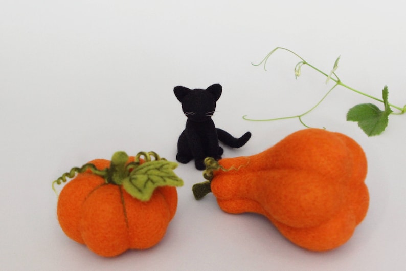 Spooky Halloween decoration, needle felted pumpkins and black cats, halloween gift, Thanksgiving decor image 6