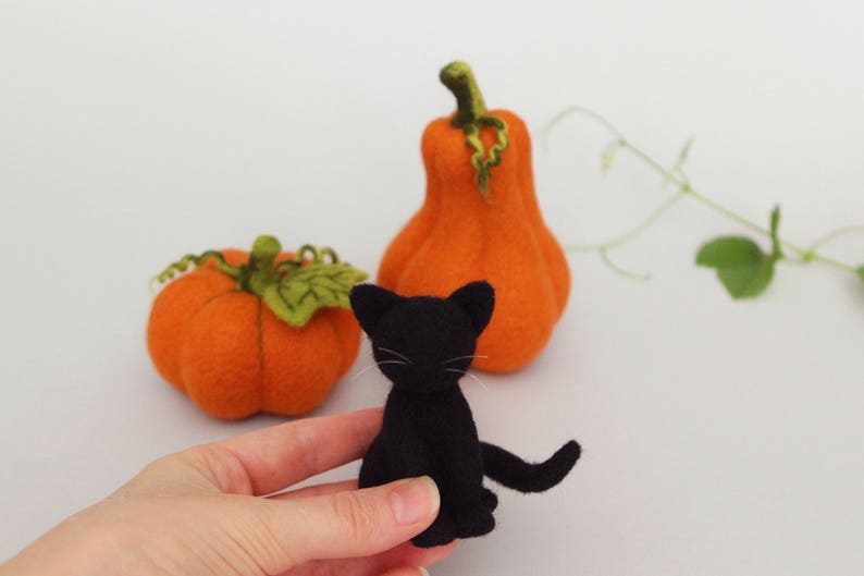 Spooky Halloween decoration, needle felted pumpkins and black cats, halloween gift, Thanksgiving decor image 2