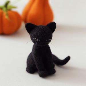 Spooky Halloween decoration, needle felted pumpkins and black cats, halloween gift, Thanksgiving decor cat 2