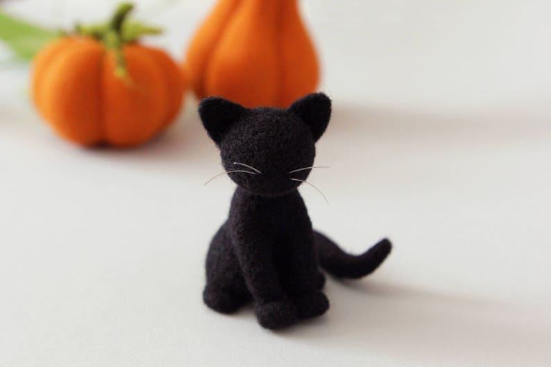 Spooky Halloween decoration, needle felted pumpkins and black cats, halloween gift, Thanksgiving decor cat 2