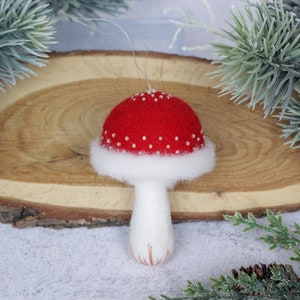 Mushroom ornaments, needle felted figurine, set of mushrooms, Christmas tree ornaments, woodland art, Christmas gift image 10