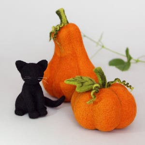 Spooky Halloween decoration, needle felted pumpkins and black cats, halloween gift, Thanksgiving decor image 9