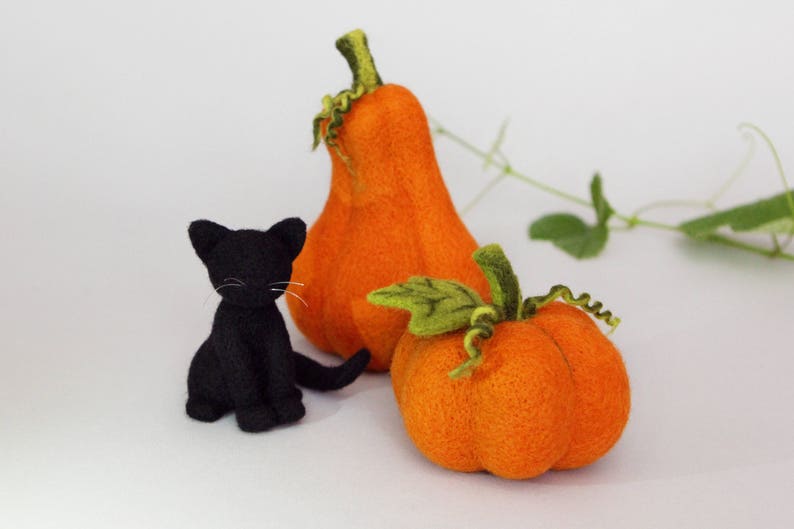 Spooky Halloween decoration, needle felted pumpkins and black cats, halloween gift, Thanksgiving decor image 9